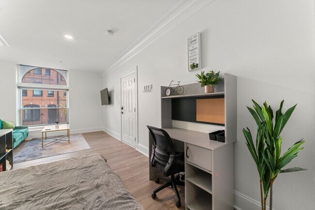 Foto del edificio - 1022 N Calvert St