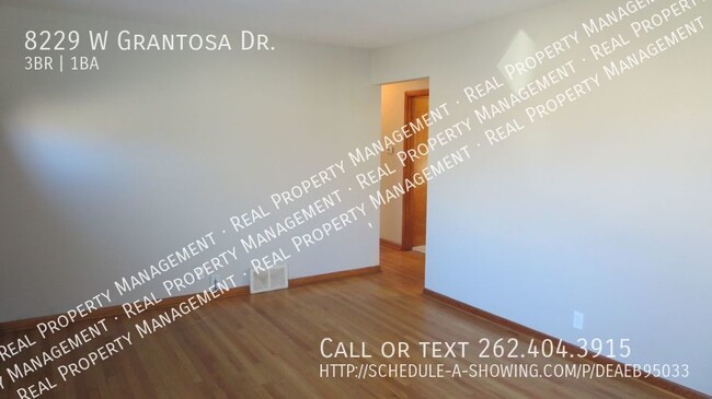 Building Photo - Single Family Home with full basement and ...