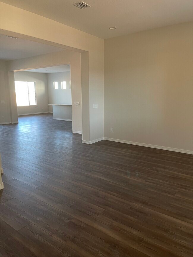 Flex room/formal dining - 27414 W Sierra Pinta Dr