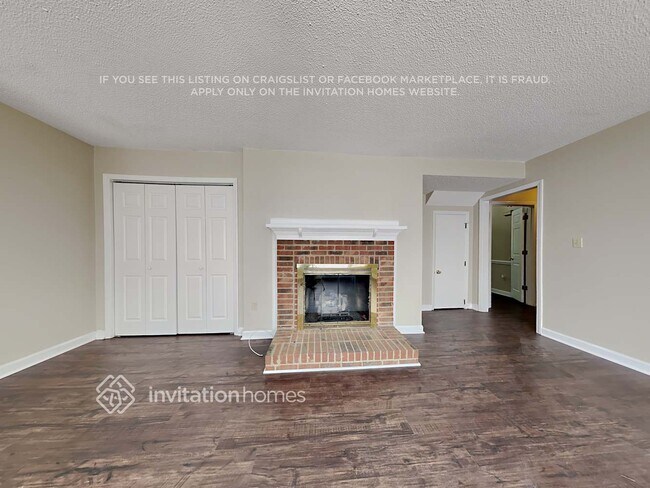 Foto del edificio - 4021 Trehurst Ct