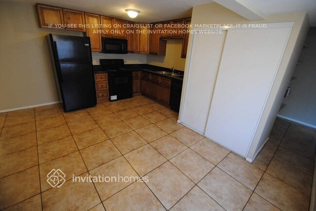 Building Photo - 6619 W Monte Vista Rd