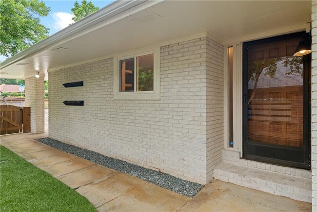 Building Photo - 230 Halah Cir NE