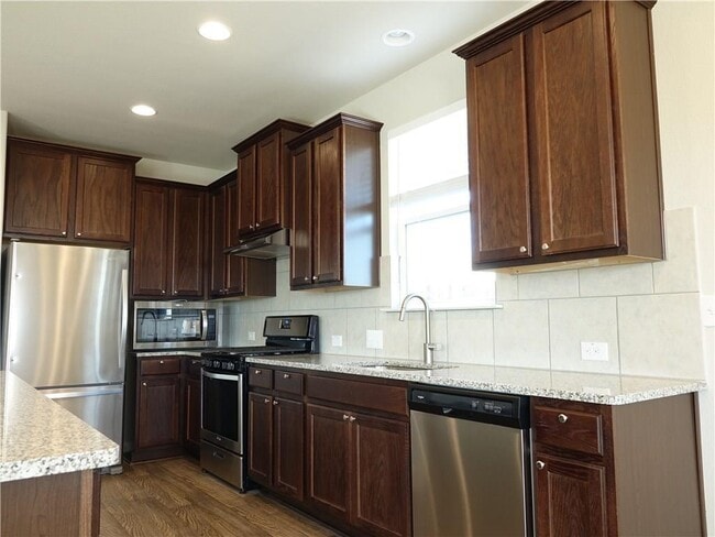 Building Photo - 10205 Forest Grove Dr