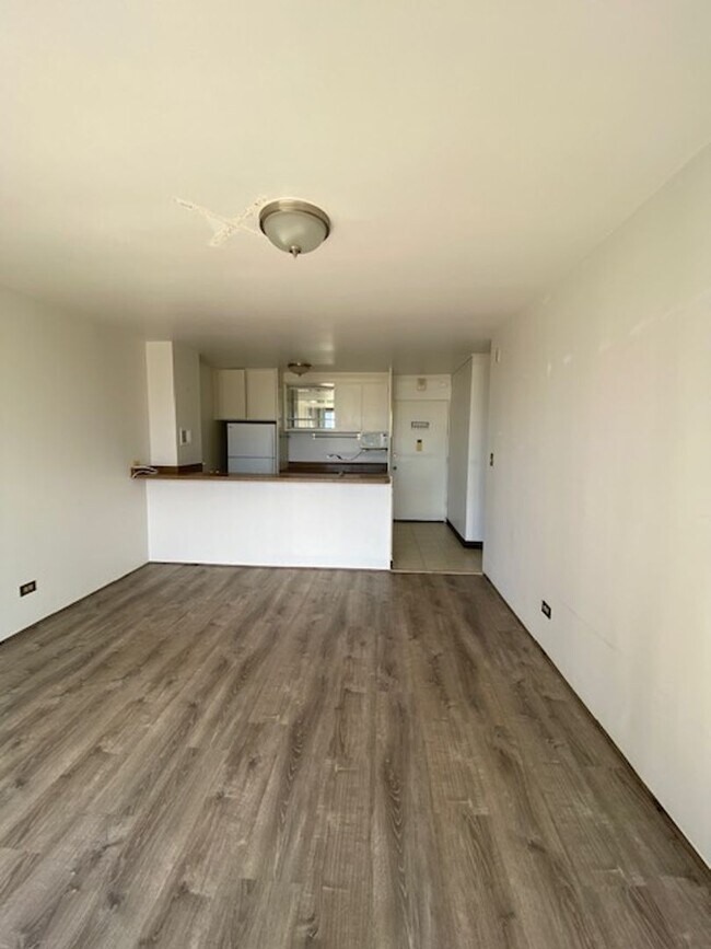 Building Photo - 1050 Kinau St