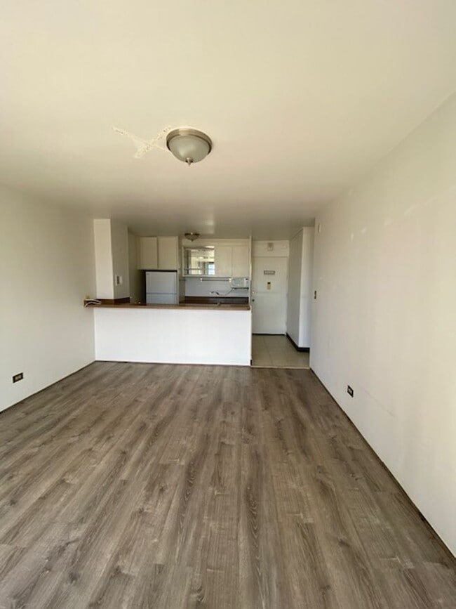 Building Photo - 1050 Kinau St