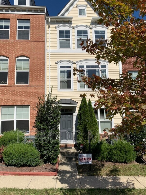Primary Photo - 430 Ava Way NE