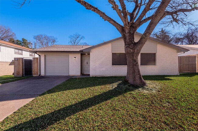 Foto del edificio - 1805 Ave Q