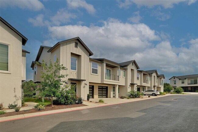 Building Photo - 12001 Vista Parke Dr