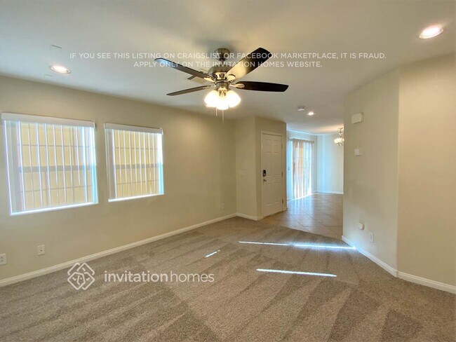 Building Photo - 10642 Gibbous Moon Dr