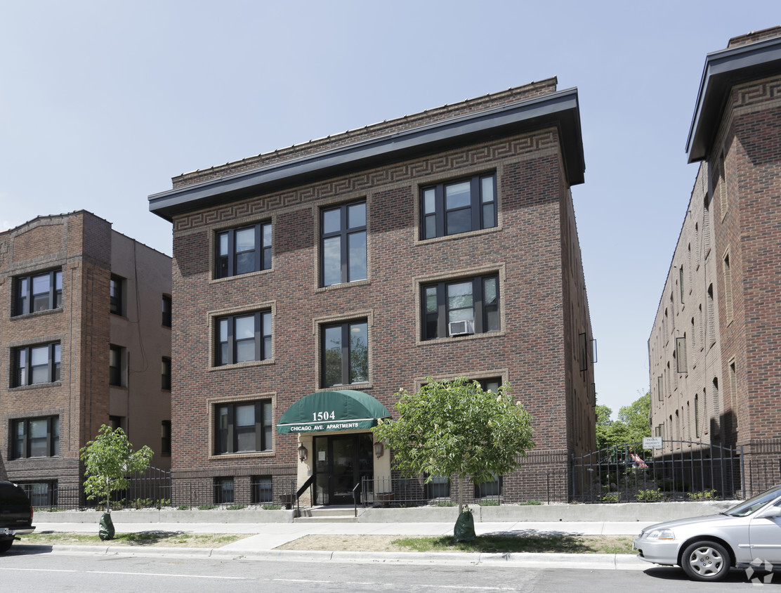 Foto del edificio - Chicago Avenue Apartments