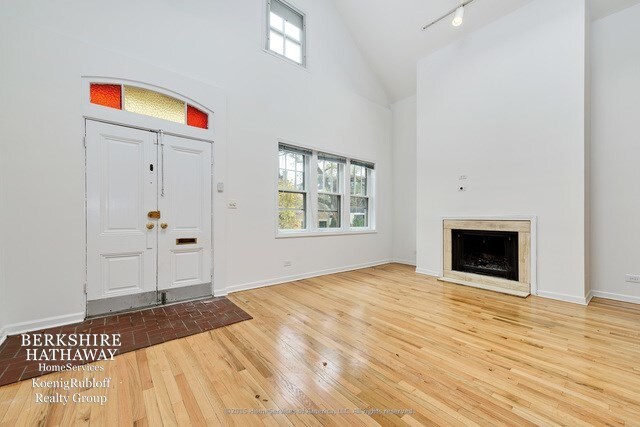 Foto del edificio - 2231 N Wayne Ave