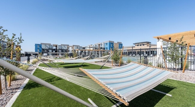 Building Photo - FLATZ 387