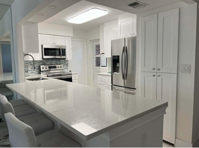 Foto del edificio - 5301 NW 2nd Ave