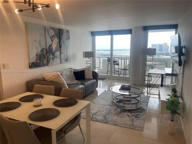 Foto del edificio - 1717 N Bayshore Dr