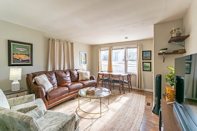 Furnished, All Inclusive Mid-term Lease! - Furnished, All Inclusive Mid-term Lease! Apartment