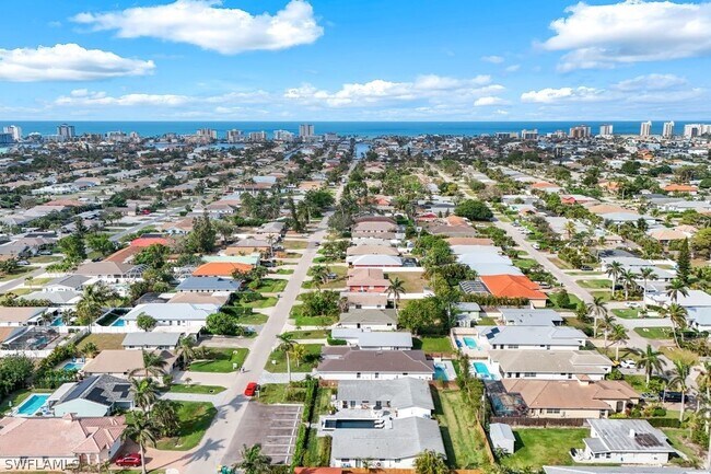 Foto del edificio - 815 96th Ave N