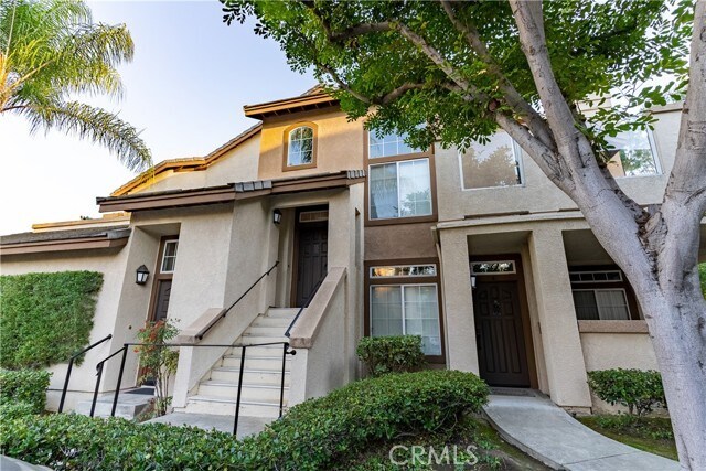 Primary Photo - 2 Mansera Pl