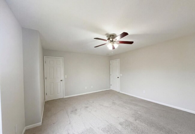 Foto del edificio - 487 Peyton Dr