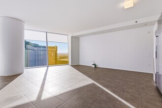 Building Photo - 3726 S Las Vegas Blvd