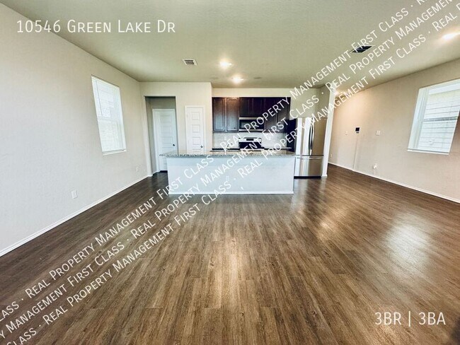 Building Photo - 10546 Grn Lk Dr