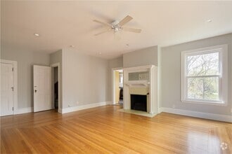 Building Photo - 2 Granger Pl
