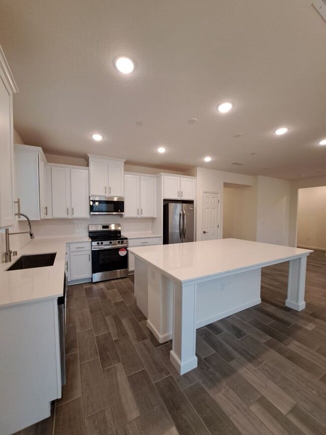 Building Photo - Limited Time Move In Special! $500 OFF 1st Months Rent! Beautiful Newly Built Home in Clovis Unif...