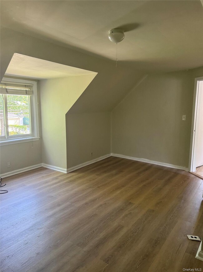 Foto del edificio - 203-06 53rd Ave