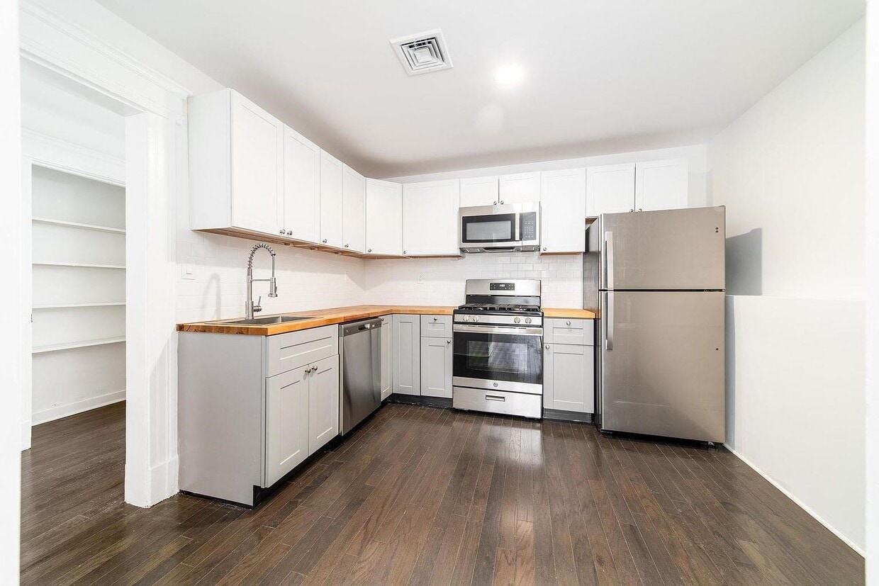 16 Engle St Unit 2, Englewood, NJ 07631 Room for Rent in Englewood