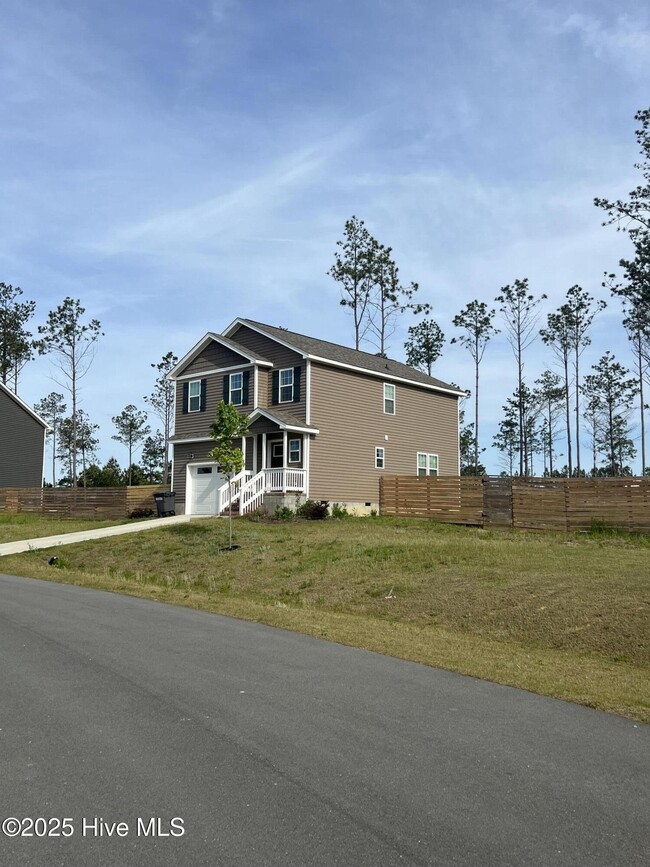Building Photo - 713 Gridiron Wy