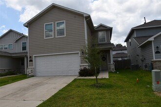 Building Photo - 16492 Moss Ln