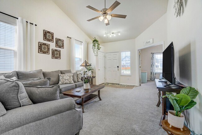 Foto del edificio - Charming 3BR Condo in Fountain