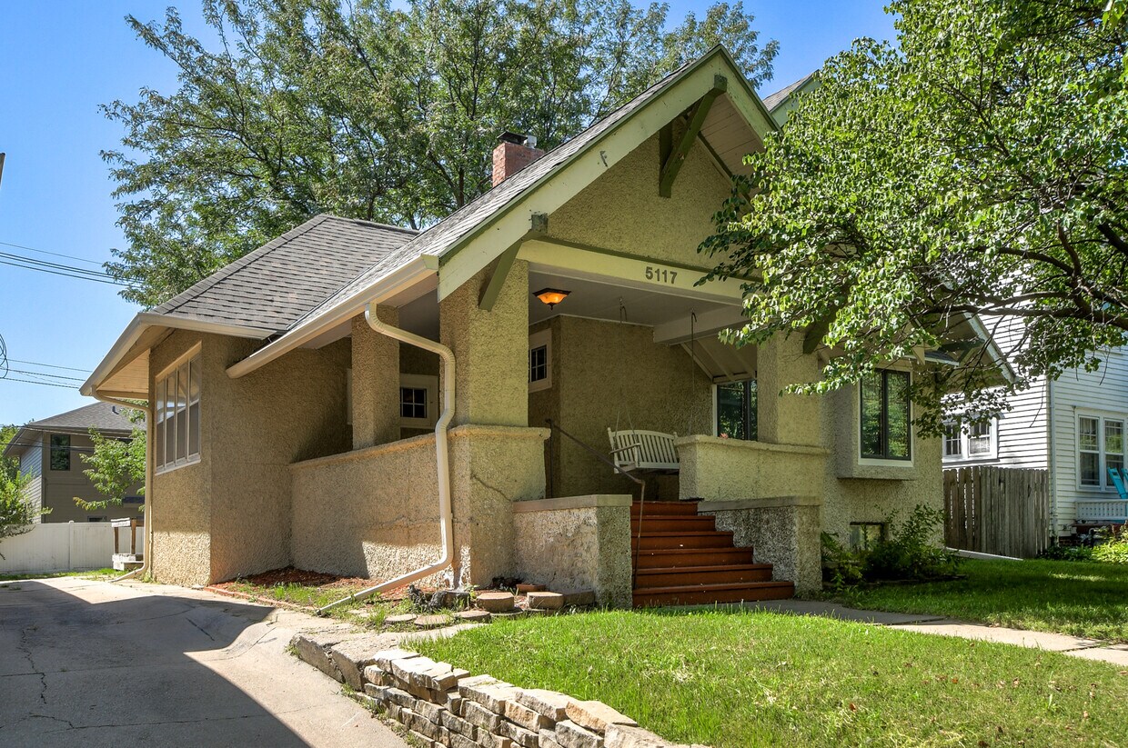 5117 Capitol Ave, Omaha, NE 68132 House Rental in Omaha, NE