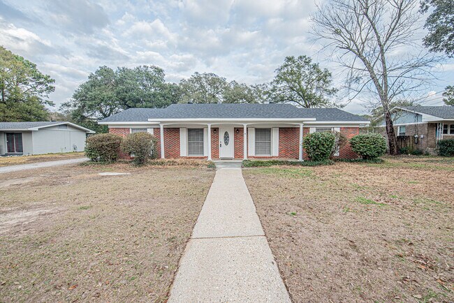 Foto del edificio - 4361 Montclair Cir E