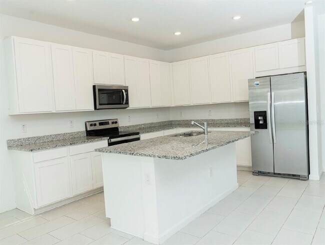 Foto del edificio - 445 Silver Palm Dr