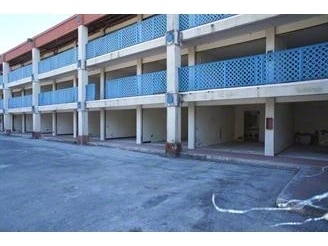 Building Photo - Palm Square Condominiums