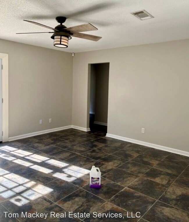 Building Photo - 4 br, 2 bath House - 11128 N. Bayou View Dr