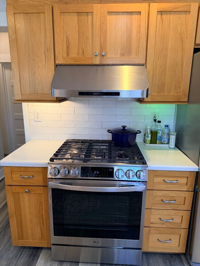 Foto del edificio - 3 Bedroom, 2 Bathroom Home in University Heights