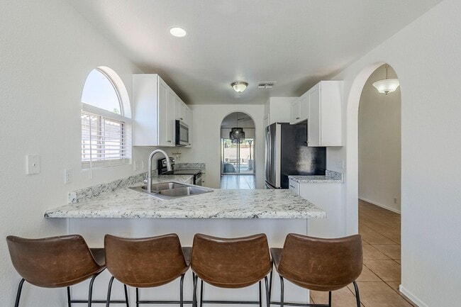 Photo - Move Right in! House