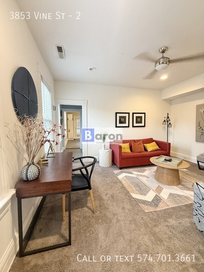 Foto del edificio - 3853 Vine St