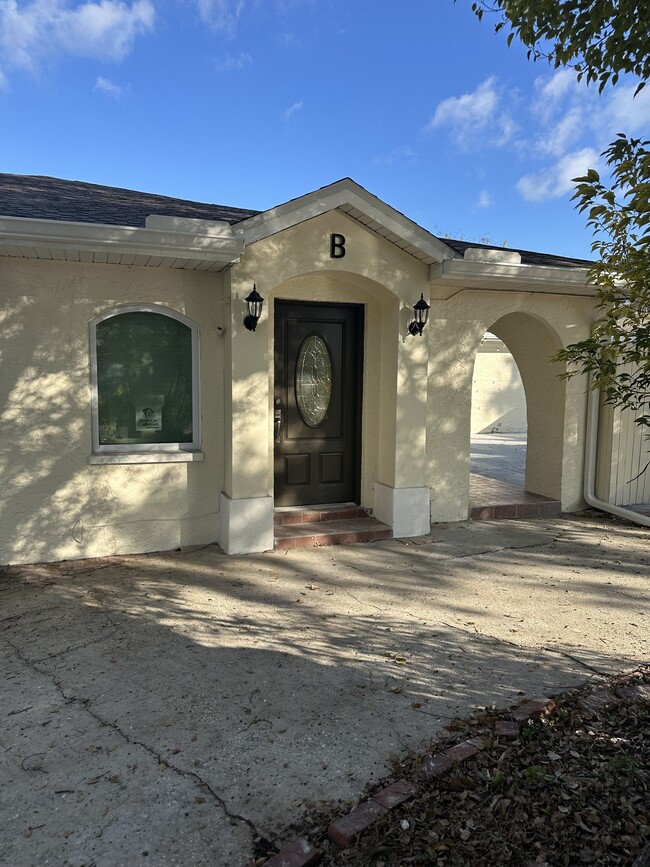 Foto del edificio - 3111 W Spruce St