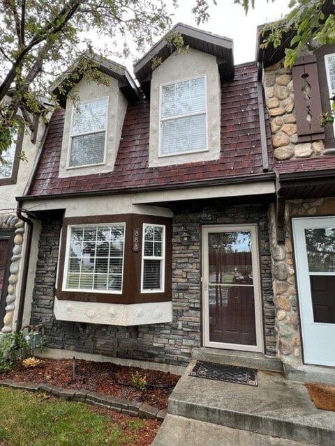 Building Photo - 888 Hamlet Cir N