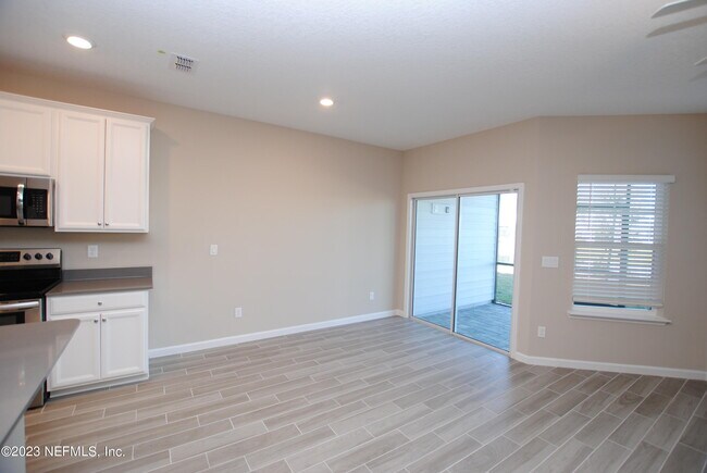 Foto del edificio - 383 Boracay Cir