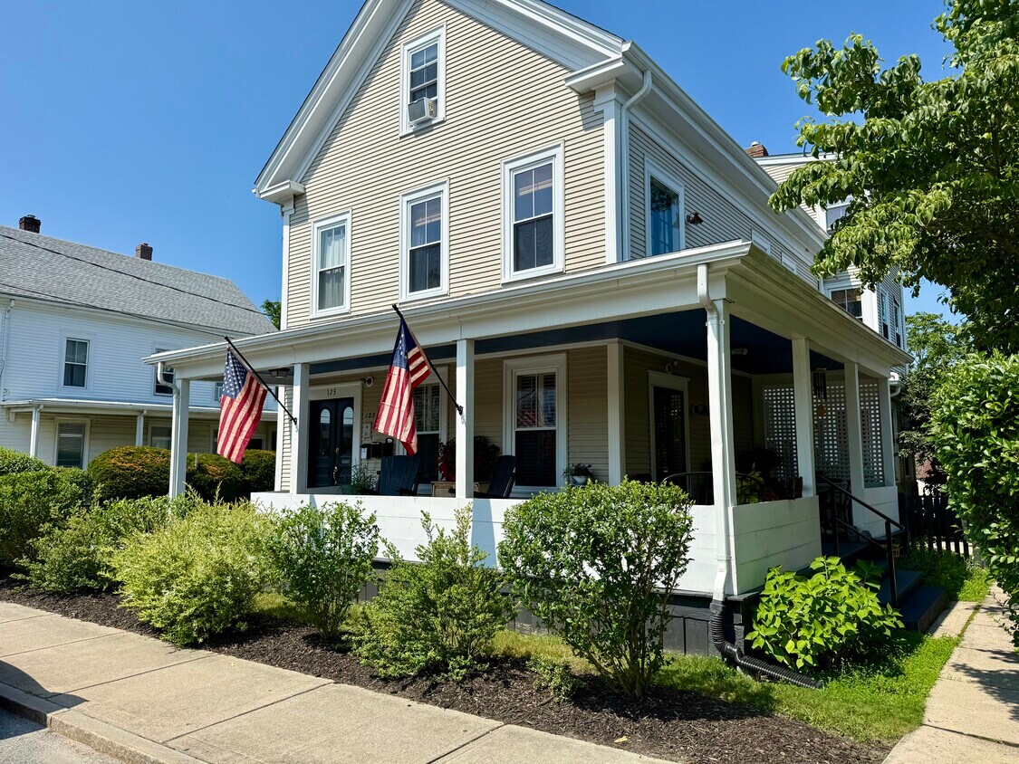 Foto principal - 123 Court St