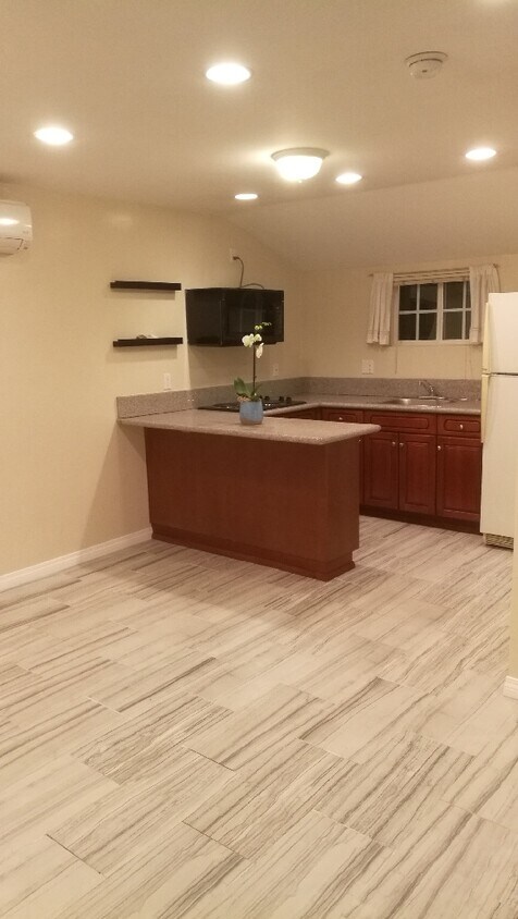 Foto principal - 5346 Geyser Ave
