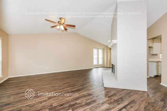 Building Photo - 8465 Willow Creek Dr