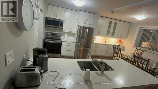 Building Photo - 2128 Ghent Ave