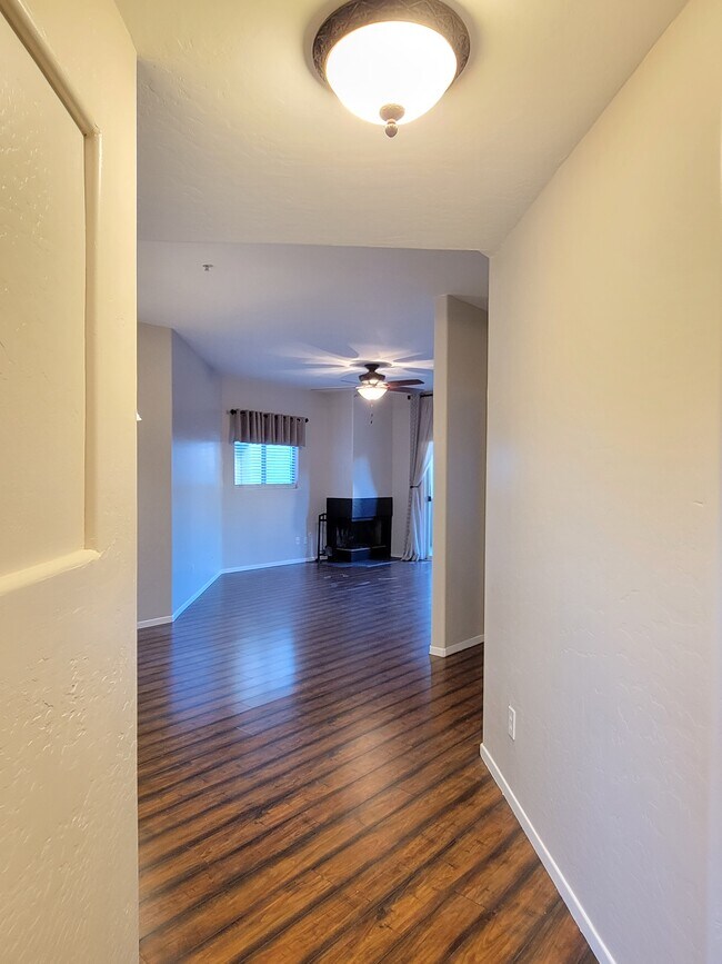 11260 N 92nd St Unit 1005, Scottsdale, AZ 85260 Condo for Rent in