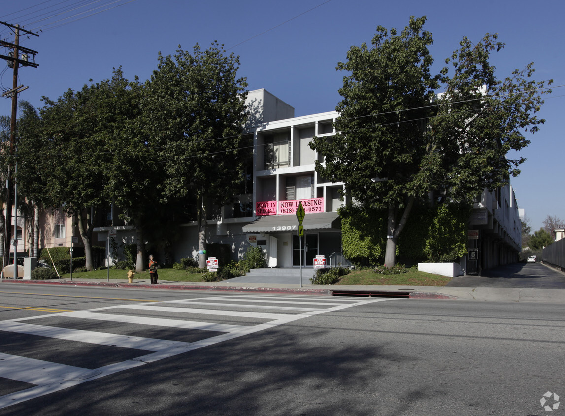 Primary Photo - Oxnard Apartments