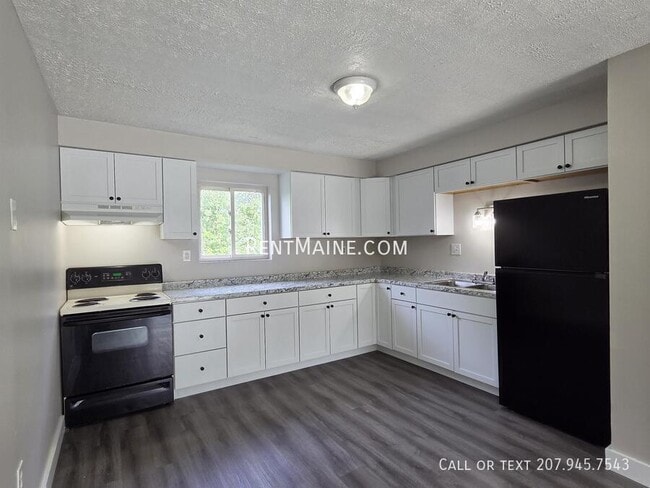Foto del edificio - 8 Hillside Ln