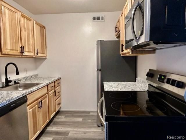 Foto del edificio - 8741 Green Willow Dr